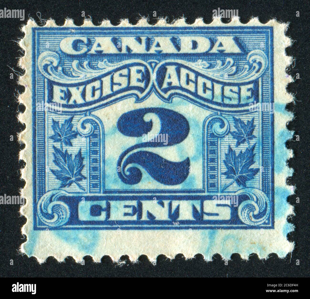 CANADA - VERS 1954 : timbre imprimé par le Canada, indique accise, deux cents, vers 1954 Banque D'Images