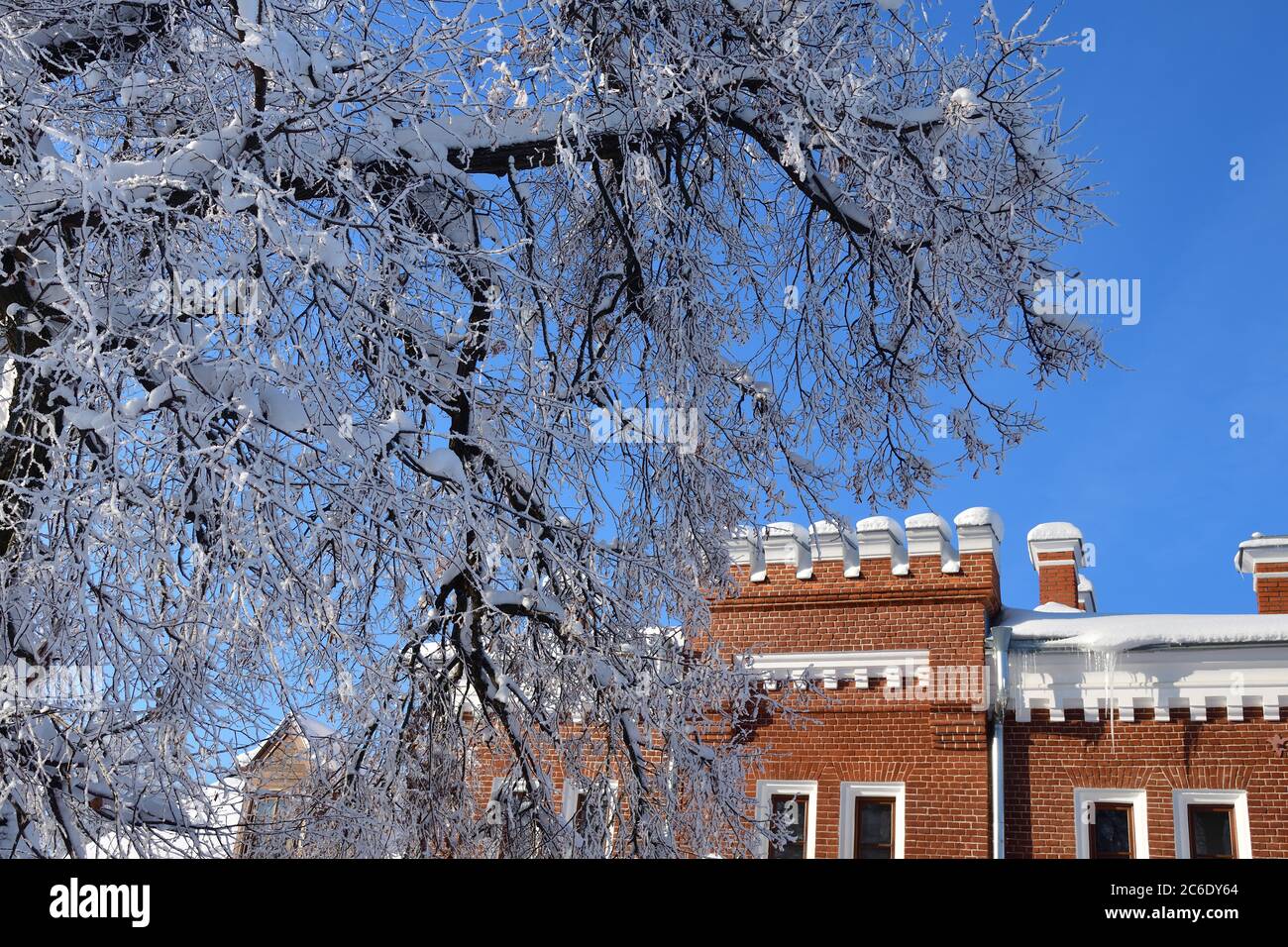 Ramon, Russie - 7 janvier 2019 : château néogothique d'Oldenburg dans le parc d'hiver, Voronezh, Russie Banque D'Images