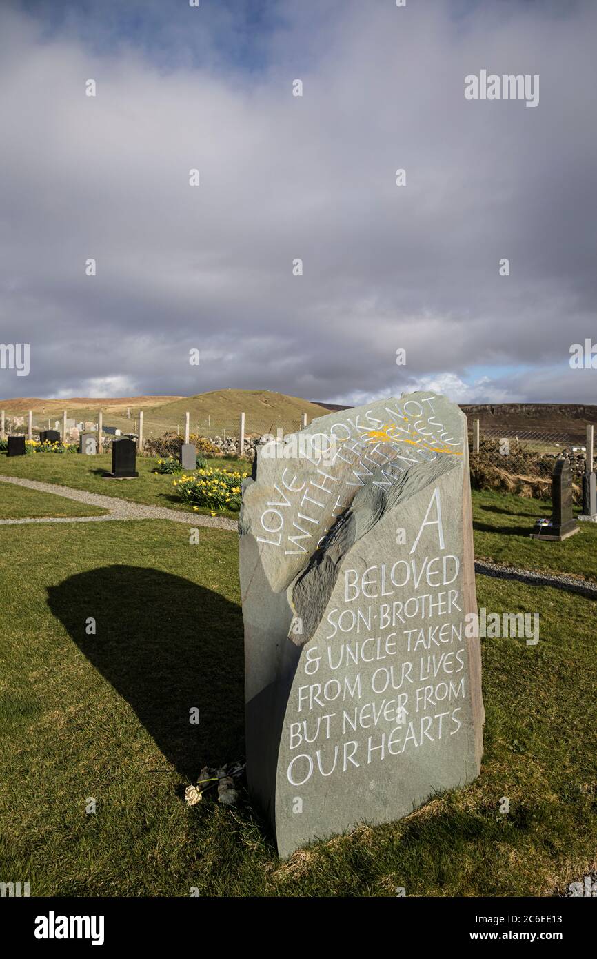 La tombe du couturier Alexander McQueen à l'extrémité nord de la péninsule trotternaire sur l'île de Skye. Banque D'Images