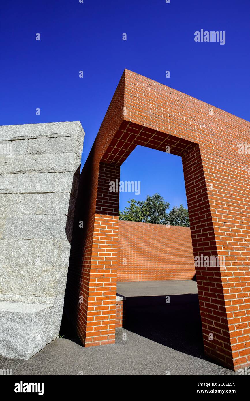 La promenade avec des "salles ouvertes" par Àlvaro-Siza au Campus Vitra, Weil am Rhein, Allemagne. Banque D'Images