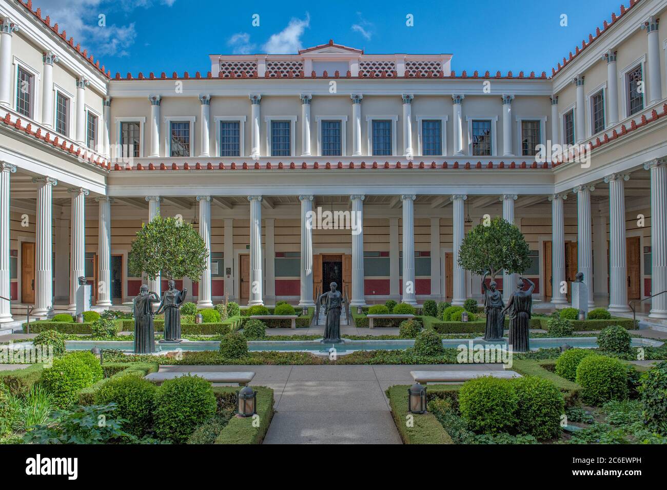 La cour de la Getty Villa, le jour ensoleillé d'octobre à Malibu, Los Angeles. Banque D'Images