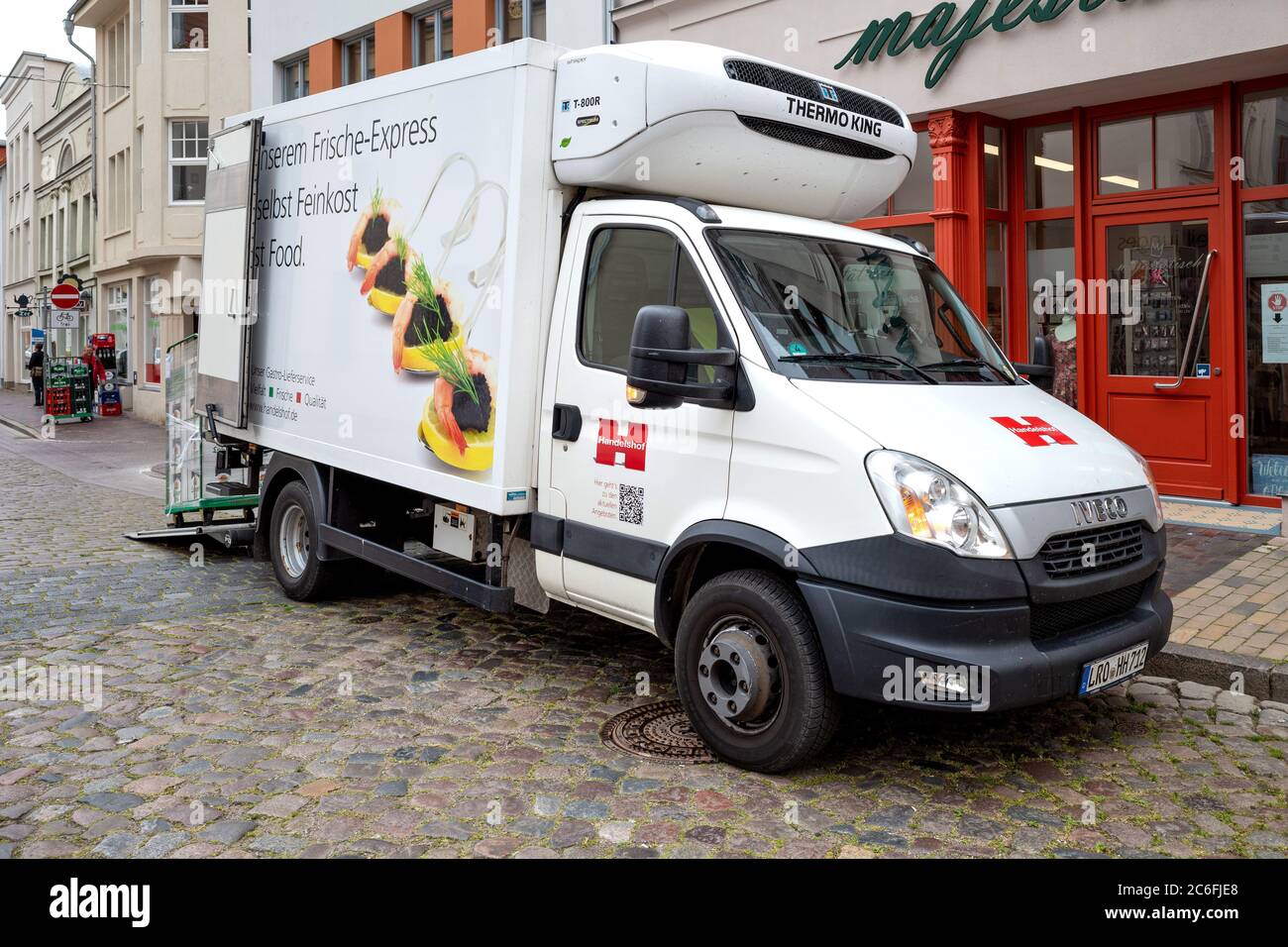 Iveco quotidien de Handelshof. Handelshof exploite 18 magasins de trésorerie et de transport en Allemagne. Banque D'Images