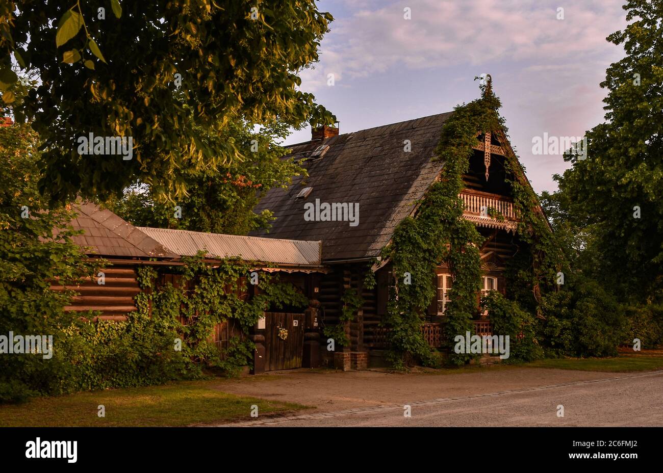 Maison en bois dans la colonie russe Alexandrovka à Potsdam, Allemagne Banque D'Images