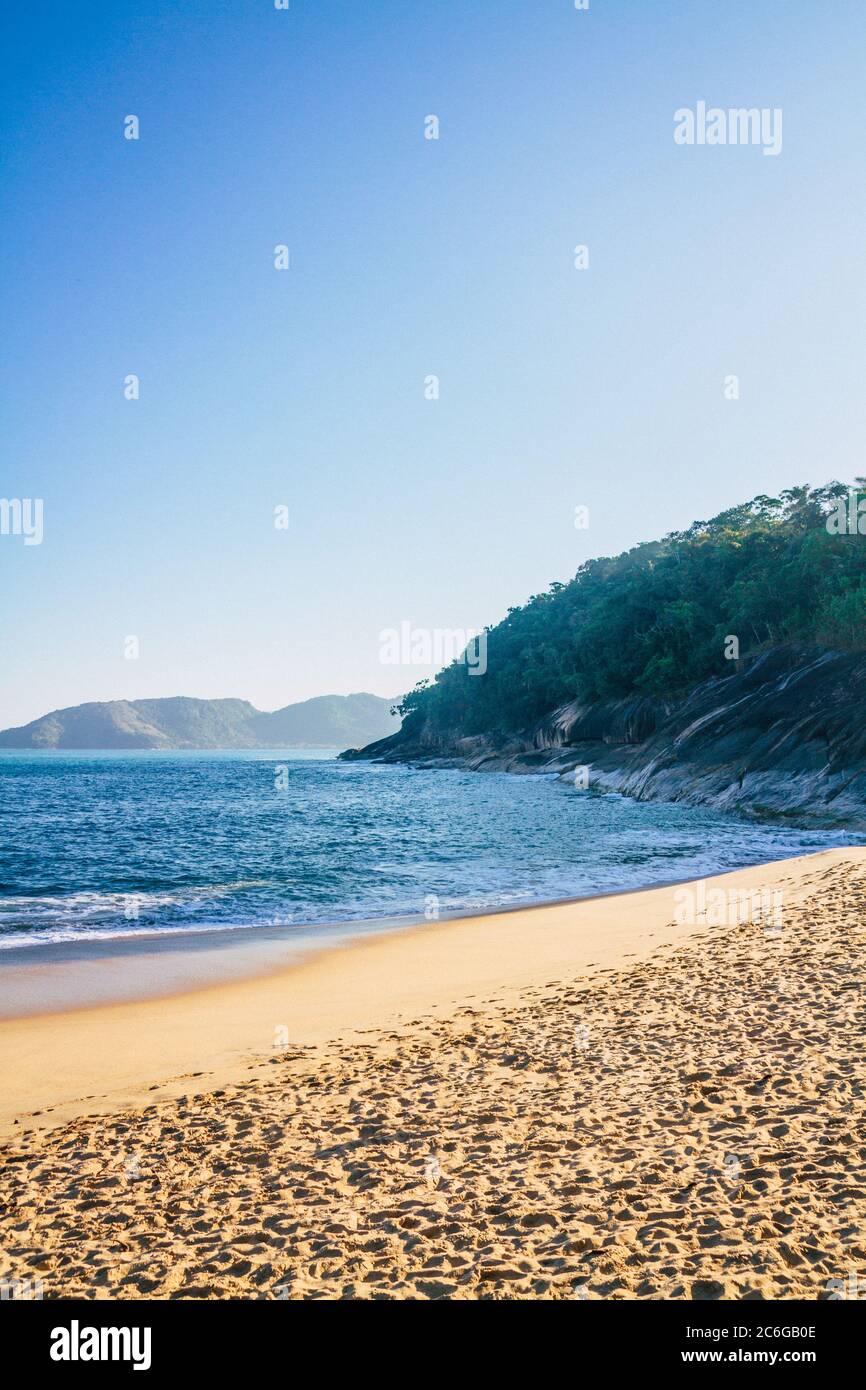 Plage tropicale pendant l'été brésilien Banque D'Images