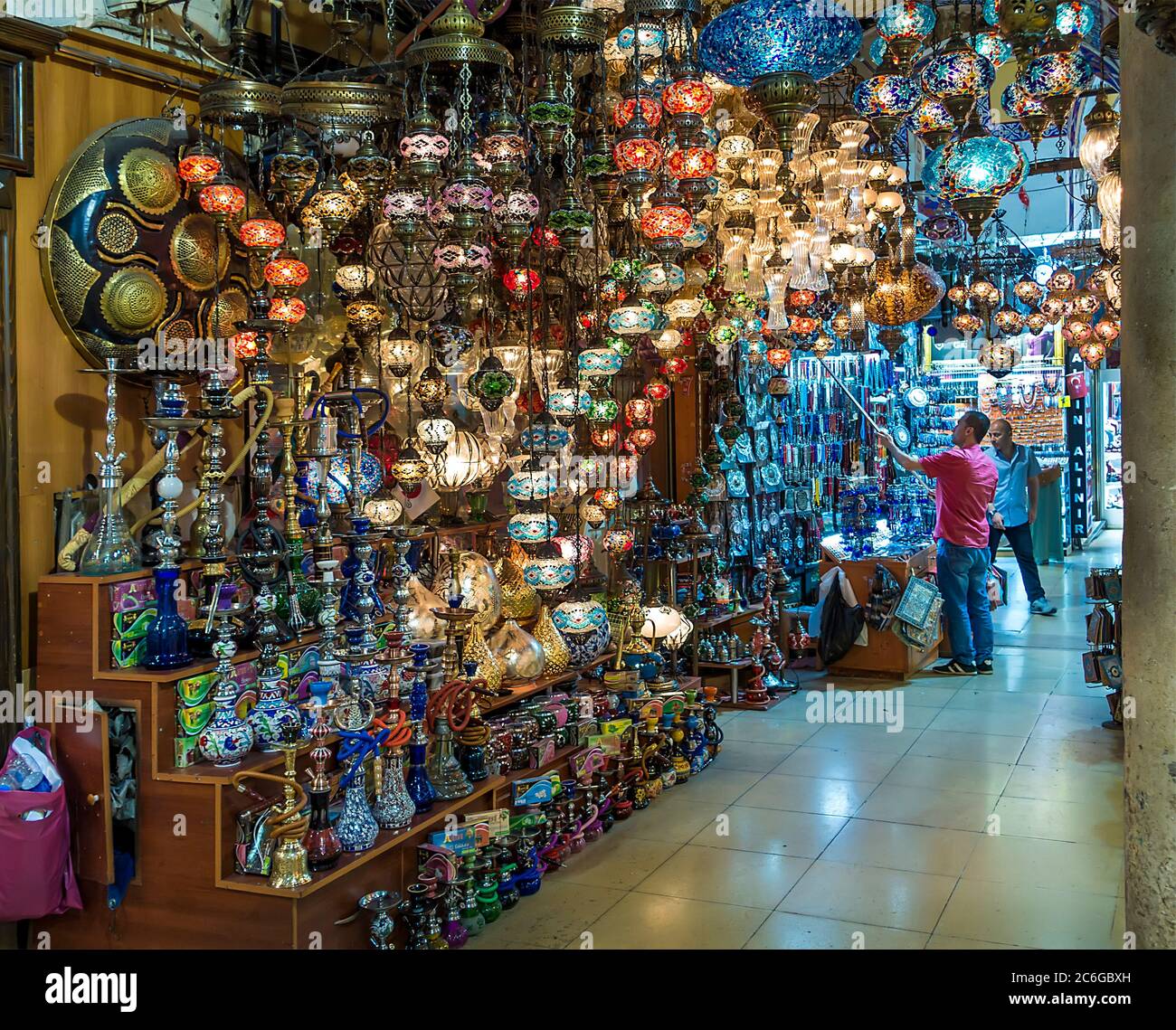 La lampe stalle dans le Grand Bazar, Istanbul, Turquie Photo Stock - Alamy