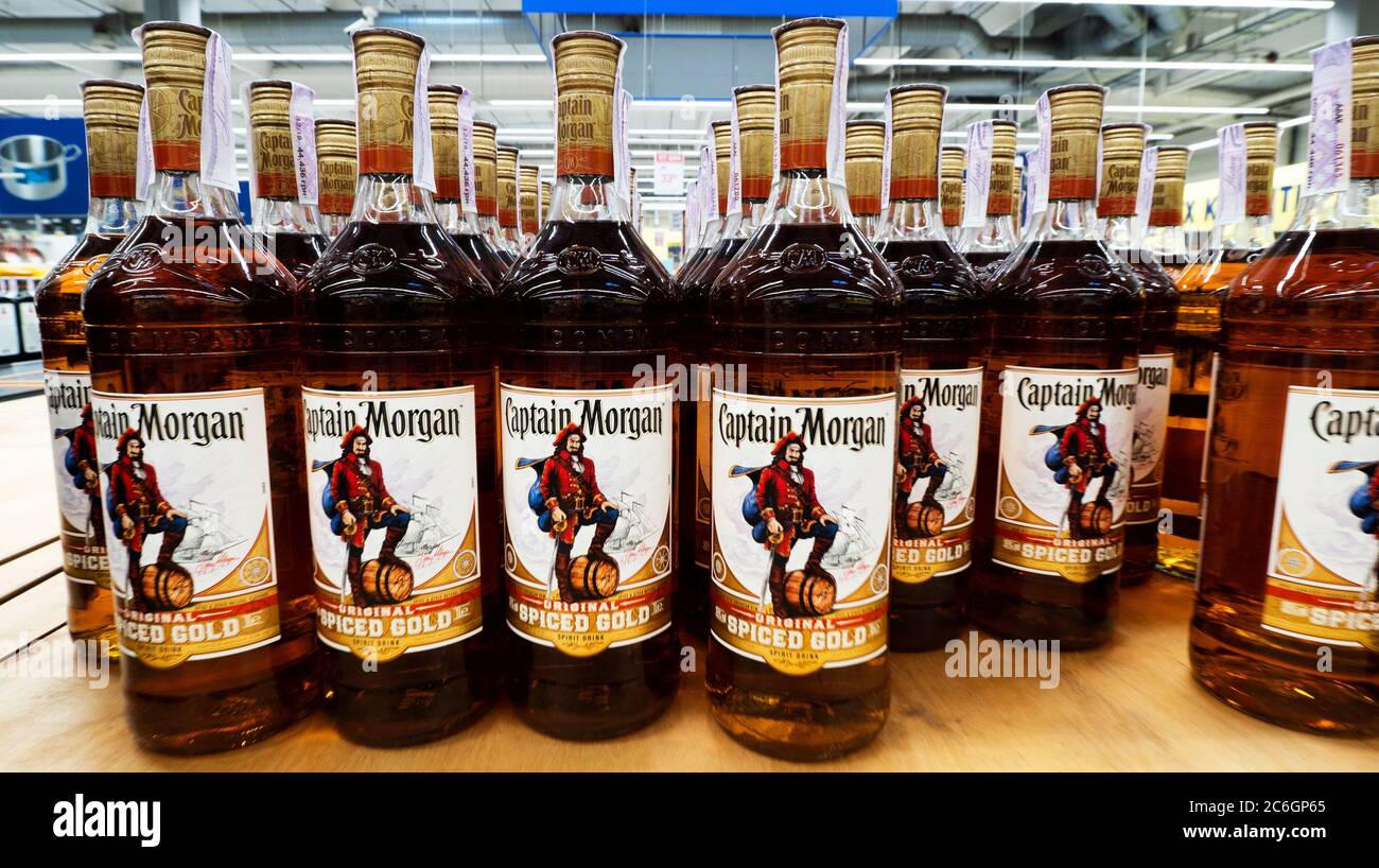 Originaire des îles Vierges américaines Captain Morgan est une marque de rhum produite par Diageo, société britannique multinationale de boissons alcoolisées dont le siège est à Londres. Banque D'Images