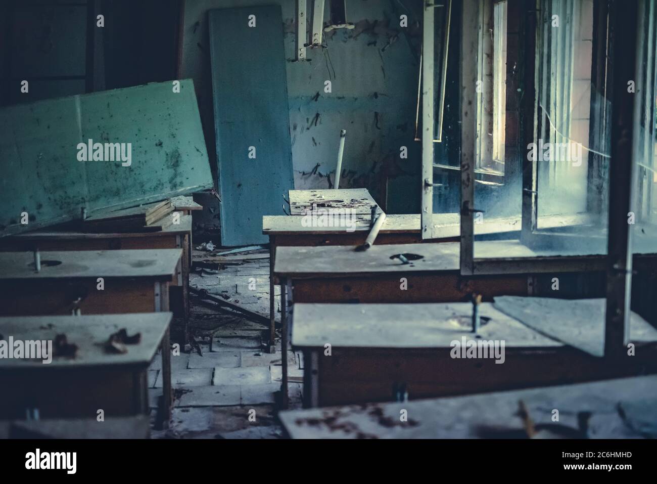 Abandon de cours radioactifs à l'école de Pripyat dans la zone d'exclusion de Tchernobyl Banque D'Images