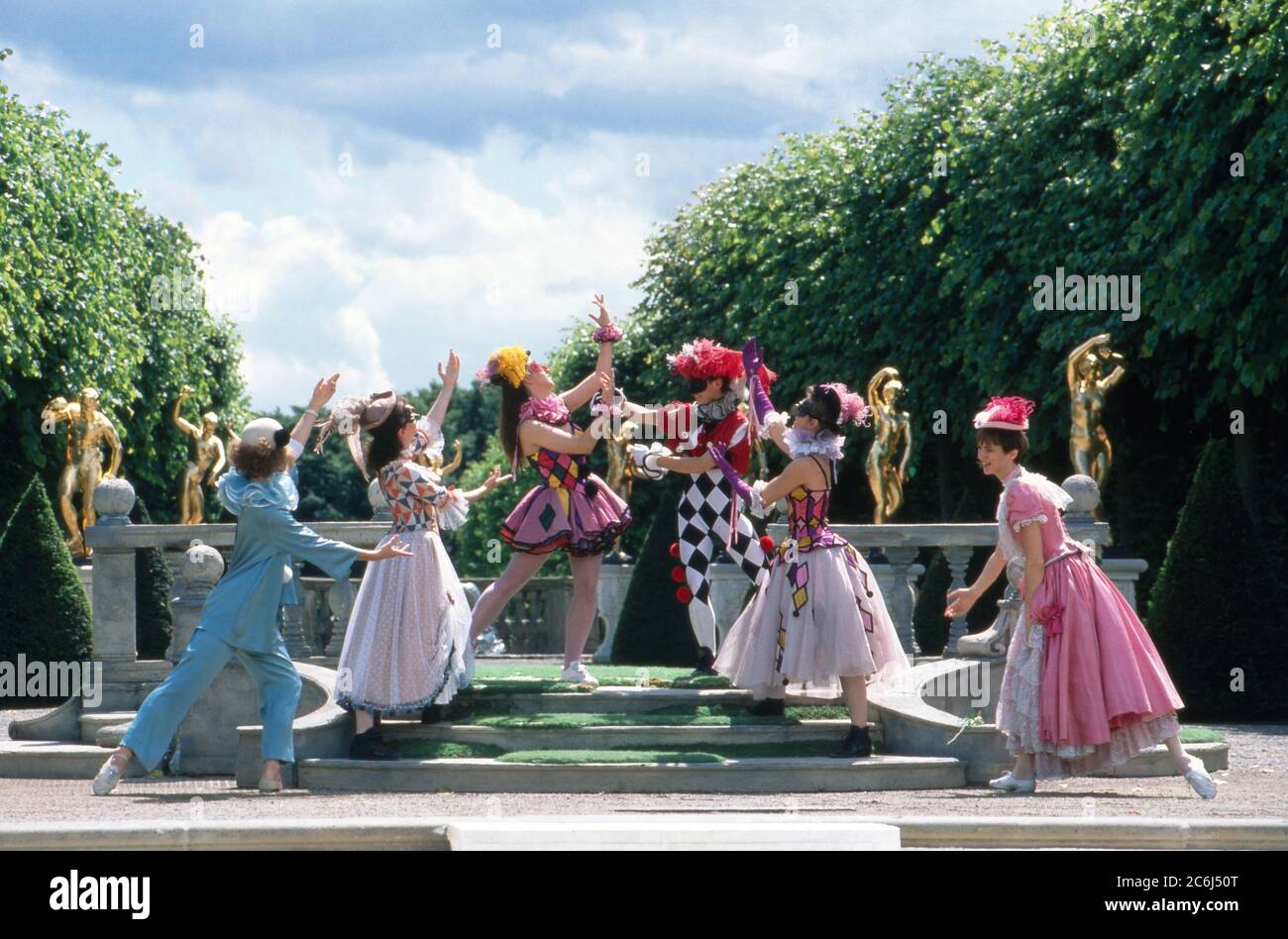 Heimatmelodie, volkstümliche Musikssendung aus den Herrenhäuser Gärten à Hanovre, Allemagne 1990, Gaststar: Ballettgruppe Hanne Weyh Banque D'Images