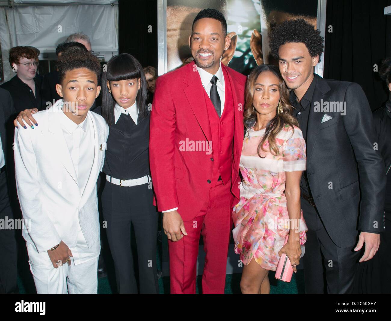 Jaden Smith, Willow Smith, Will Smith, Jada Pinkett Smith et Trey Smith assistent à la première « After Earth » au théâtre Ziegfeld le 29 mai 2013 à New Banque D'Images