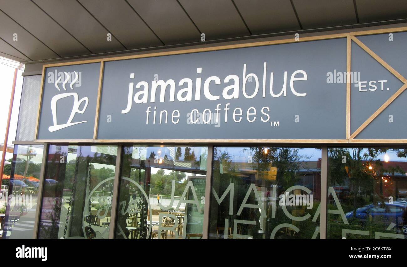 Rushden, Royaume-Uni. 9 juillet 2020. Café Jamaica Blue vu au complexe des lacs Rushden. Crédit : Keith Mayhew/SOPA Images/ZUMA Wire/Alay Live News Banque D'Images