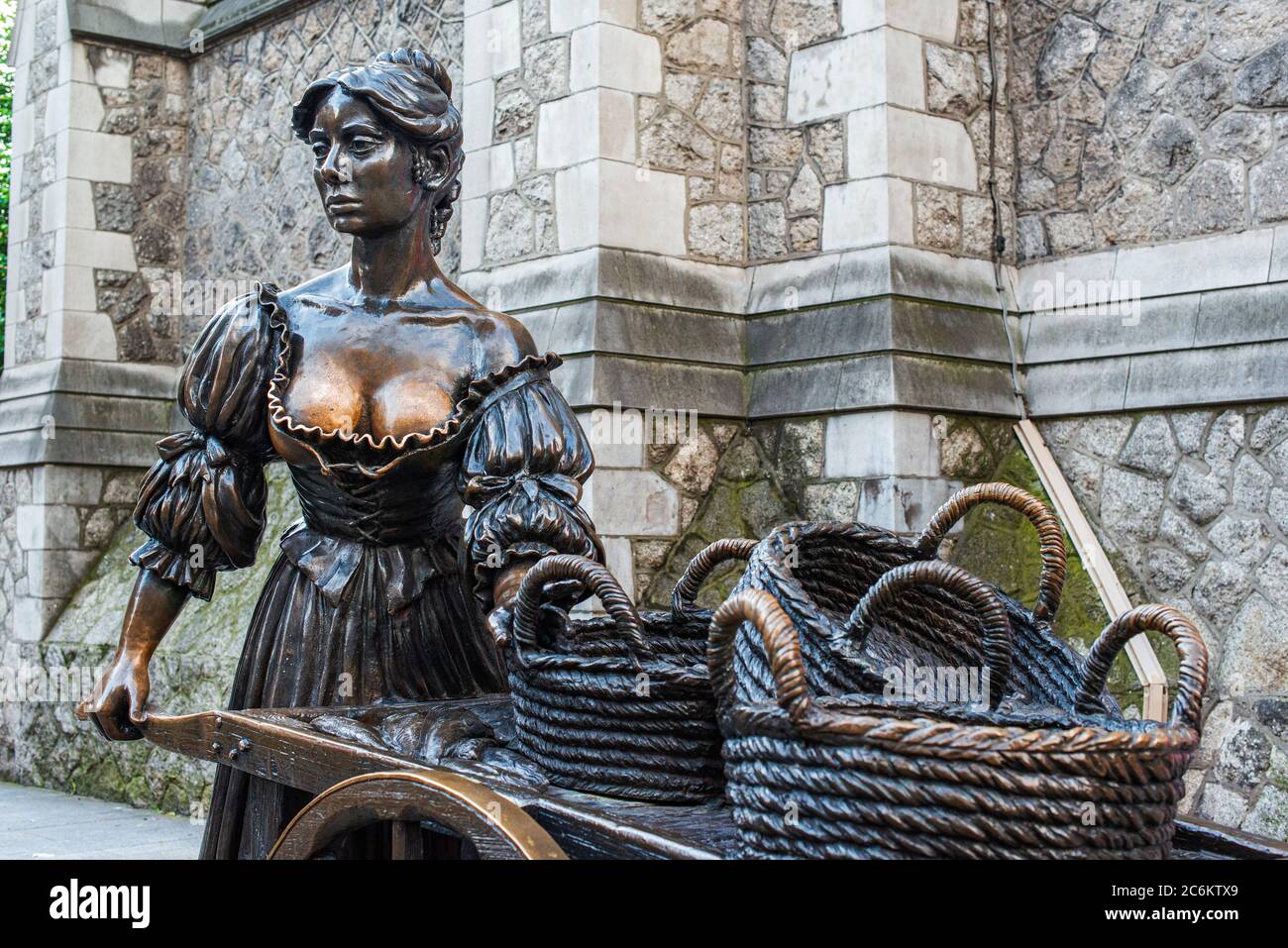 La statue de Molly Malone dans Suffolk Street, Dublin, Irlande Banque D'Images