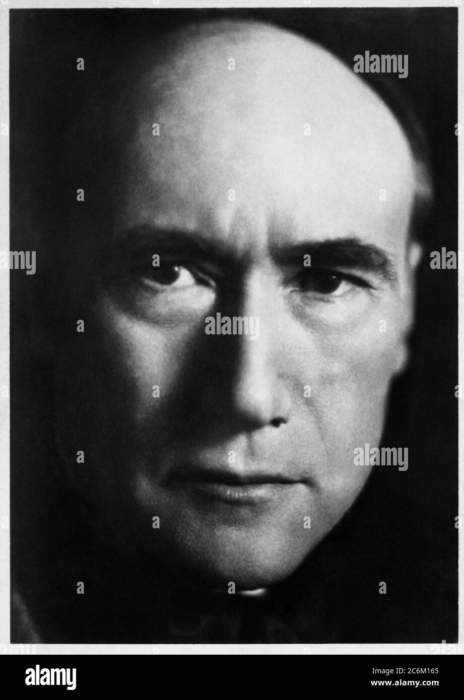 1926 c. , FRANCE : l'écrivain français André GIDE ( 1869 - 1951 ). Photo d'Henri Martinie . Lauréat DU PRIX NOBEL de littérature en 1947 . - SCRITTORE - LETTERATURA - LITTÉRATURE - letterato - ritrato - portrait - GAY - LGBT - homossuale - HOMOSEXUEL - HOMOSEXUALITÉ - omosessualità - HISTOIRE - FOTO STORICHE - FRANCIA - PREMIO NOBEL per la --- Archivio GBB Banque D'Images