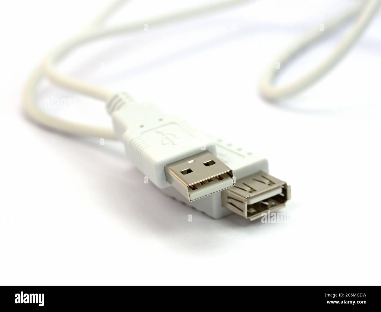 Câble USB sur fond blanc Banque D'Images