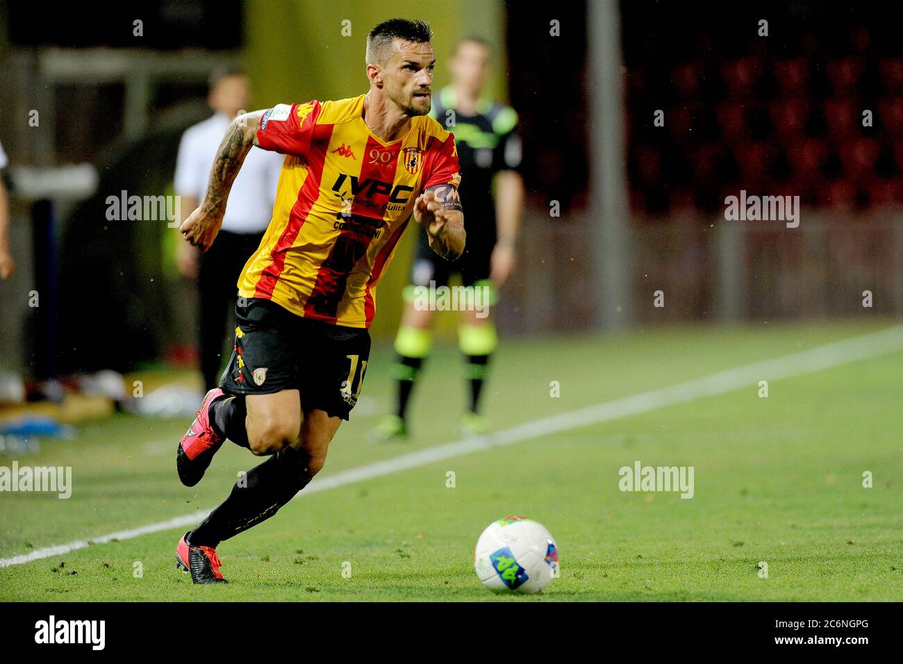 Christian Maggio joueur de Benevento, pendant le match du championnat italien de la série B de football entre Benevento et Venise résultat final 1-1, match Banque D'Images