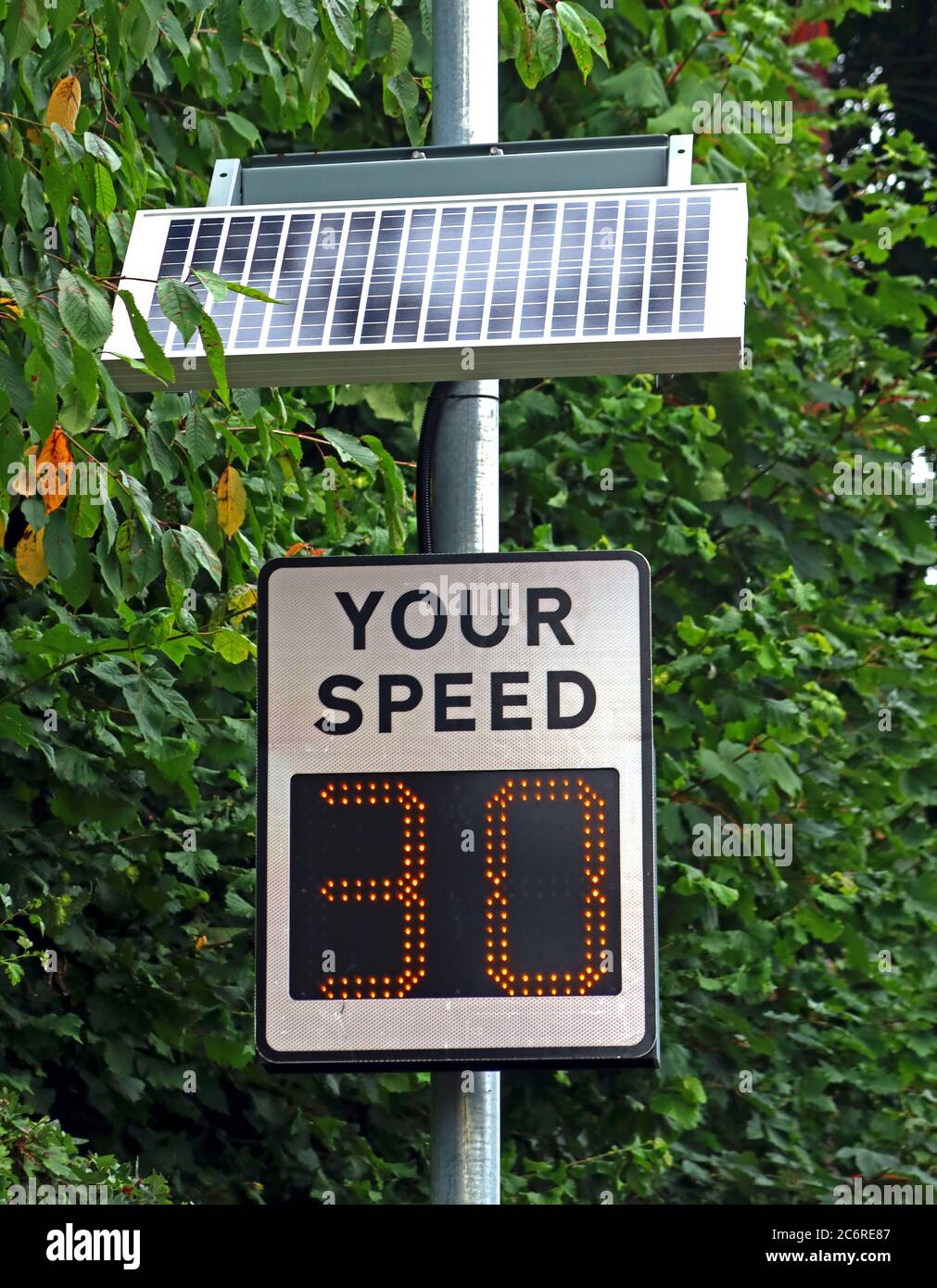 Votre vitesse,Groupe de sensibilisation à la vitesse,indicateur radar montrant la voiture à 30 mph, Grappenhall , Stockton Heath, Warrington,Cheshire,Angleterre Banque D'Images