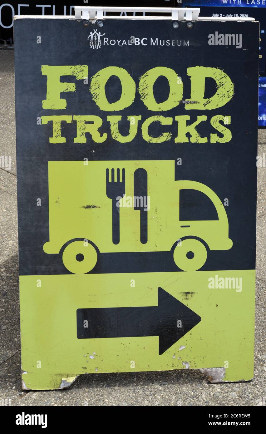 Un panneau directionnel pour les camions alimentaires à l'extérieur du Royal BC Museum à Victoria, en Colombie-Britannique, au Canada. Banque D'Images