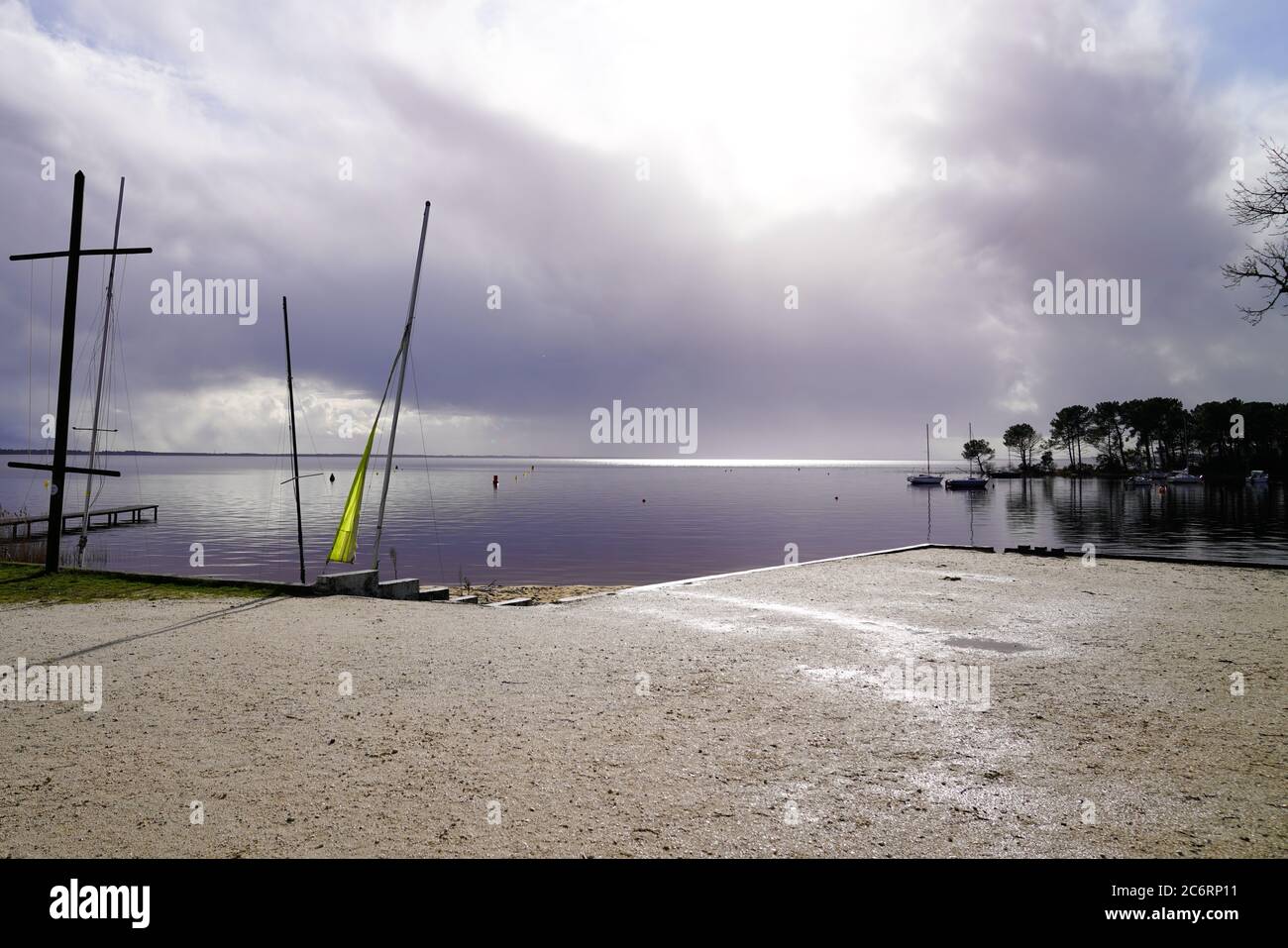 Lac Biscarrosse sable plage eau dans le ciel lever du soleil Banque D'Images