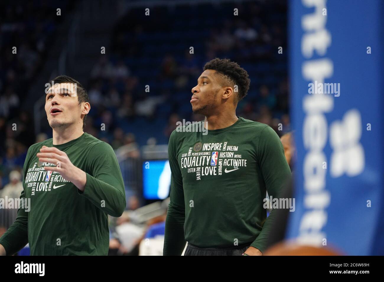 Orlando Magic accueille les Milwaukee Bucks à l'Amway à Orlando, en Floride, le samedi 8 février 2020. Crédit photo : Marty Jean-Louis Banque D'Images
