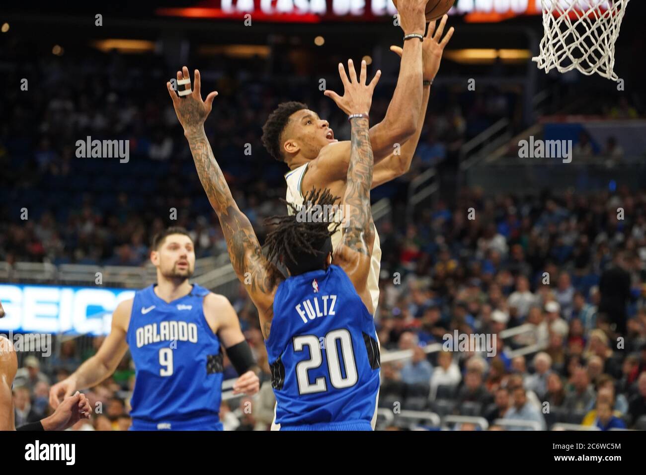 Orlando Magic accueille les Milwaukee Bucks à l'Amway à Orlando, en Floride, le samedi 8 février 2020. Crédit photo : Marty Jean-Louis Banque D'Images
