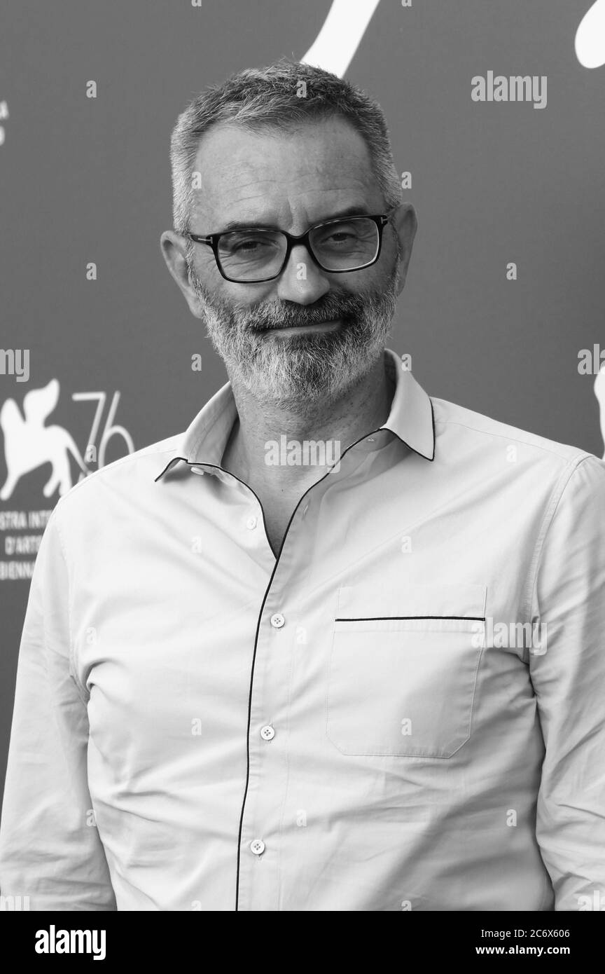 VENISE, ITALIE - SEPTEMBRE 07 : Giuseppe Capotondi participe à la photocall « l'hérésie orange brûlée » lors du 76e Festival du film de Venise Banque D'Images