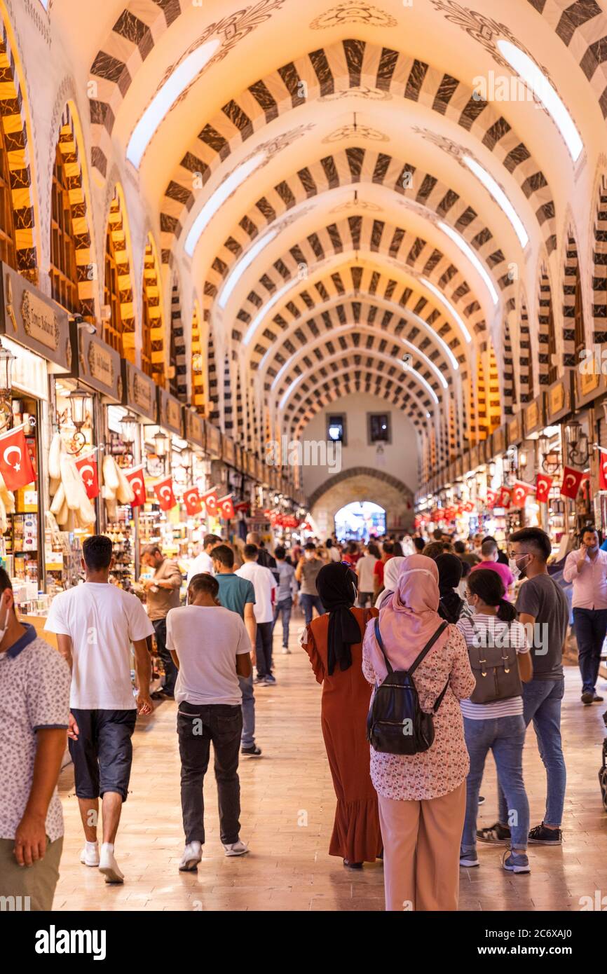 Le Grand Bazar d'Istanbul est le marché couvert oriental le plus célèbre au monde. Istanbul, Turquie, le 12 juillet 2020 Banque D'Images