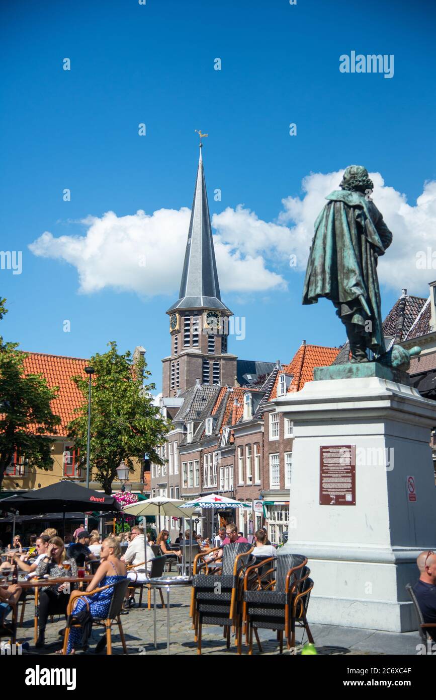 Statue de Jan Pietersz Coen dans le centre-ville de Hoorn, Hollande Banque D'Images