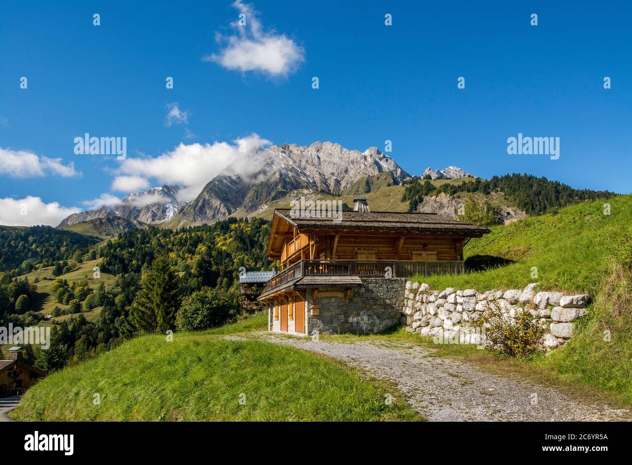 Maison de montagne, Chalets français, Aravis de montagne, haute Savoie, Auvergne-Rhône-Alpes, France Banque D'Images