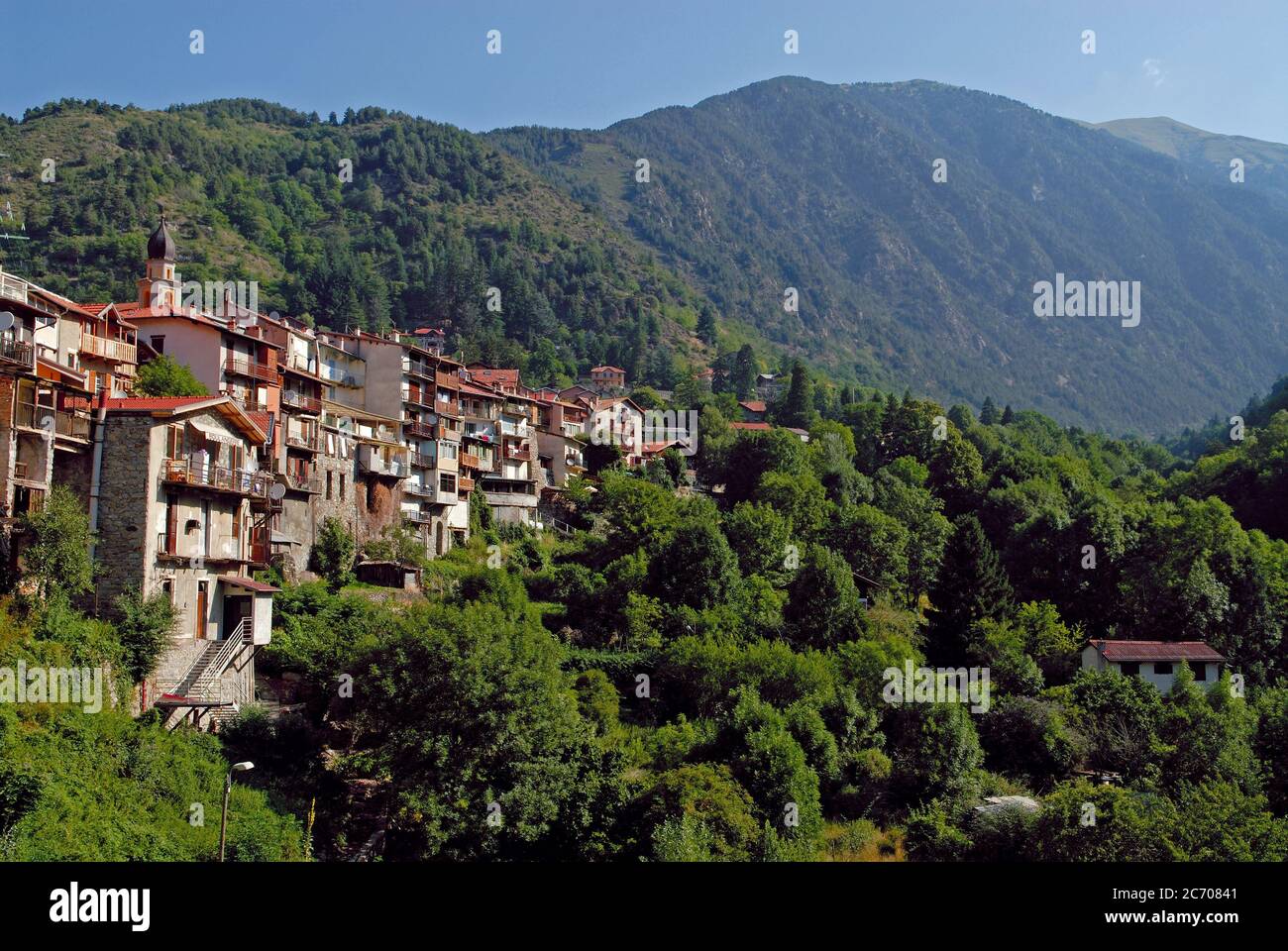 Le village pittoresque de Saint-Martin-Vésubie dans le Haut pays Niçois Dans les Alpes Maritimes en France Banque D'Images
