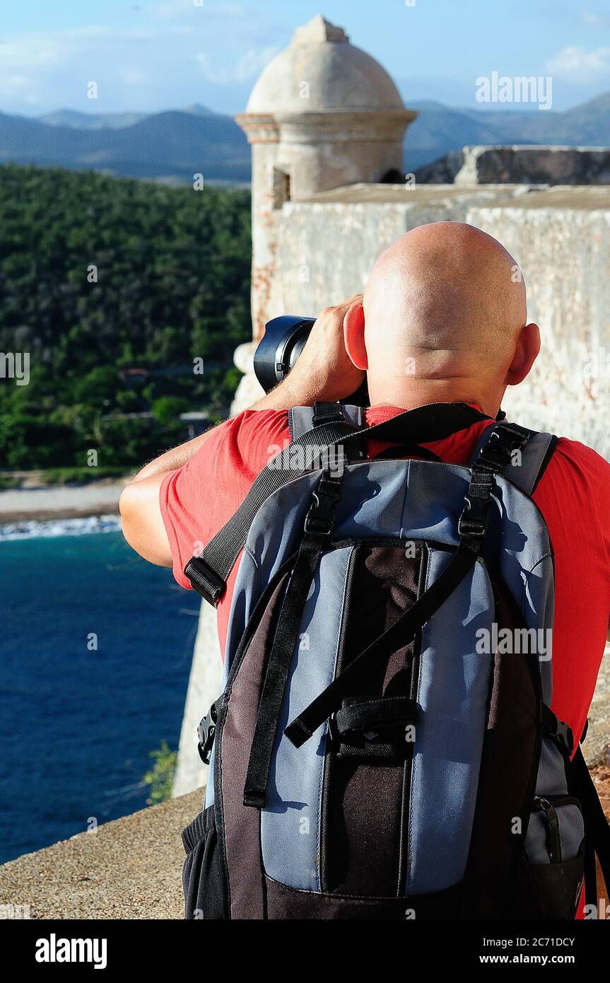 Le jeune photographe sur le Castillo de San Pedro de la Roca Banque D'Images