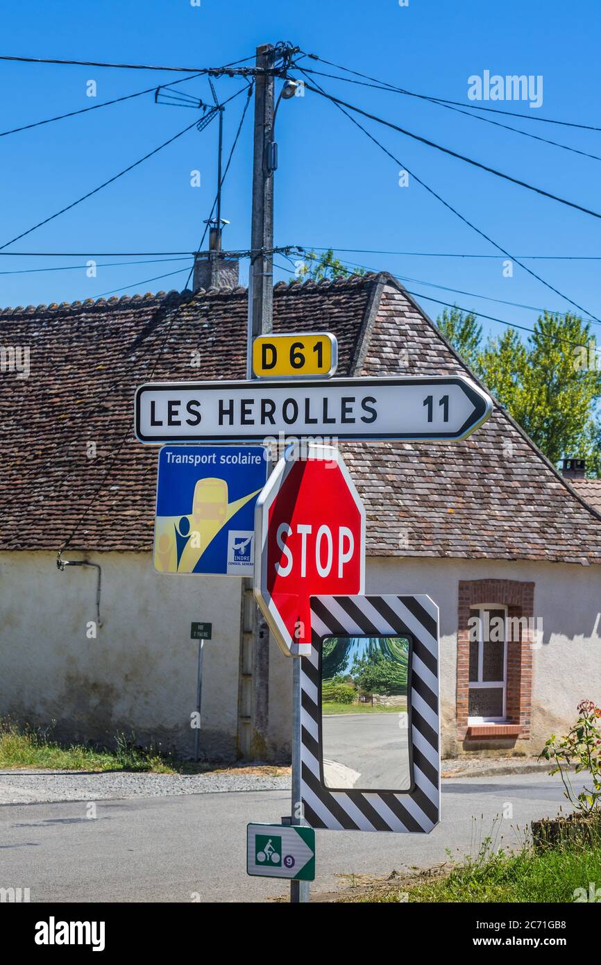 Collection laid de signalisation à la croisée des chemins dans le ...