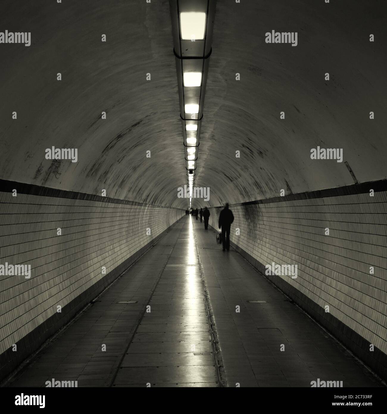 Voetgangerstunnel est un tunnel piétonnier à Anvers (Anvers en flamand) sous l'Escaut en Belgique. Banque D'Images