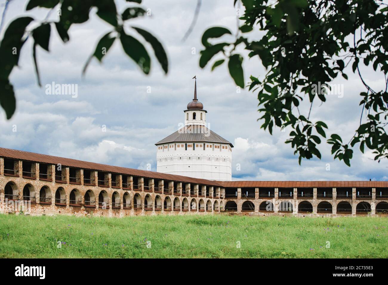 Monastère de Kirillo-Belozersky. Monastère de l'Église orthodoxe russe. Situé dans la ville de. Banque D'Images