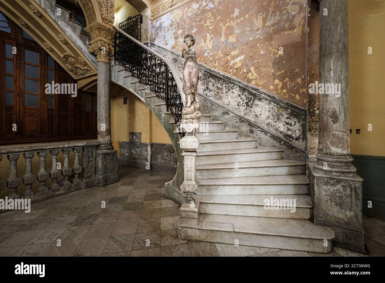 LA HAVANE, CUBA - VERS JANVIER 2020 : entrée au restaurant la Guarida à la Havane Banque D'Images