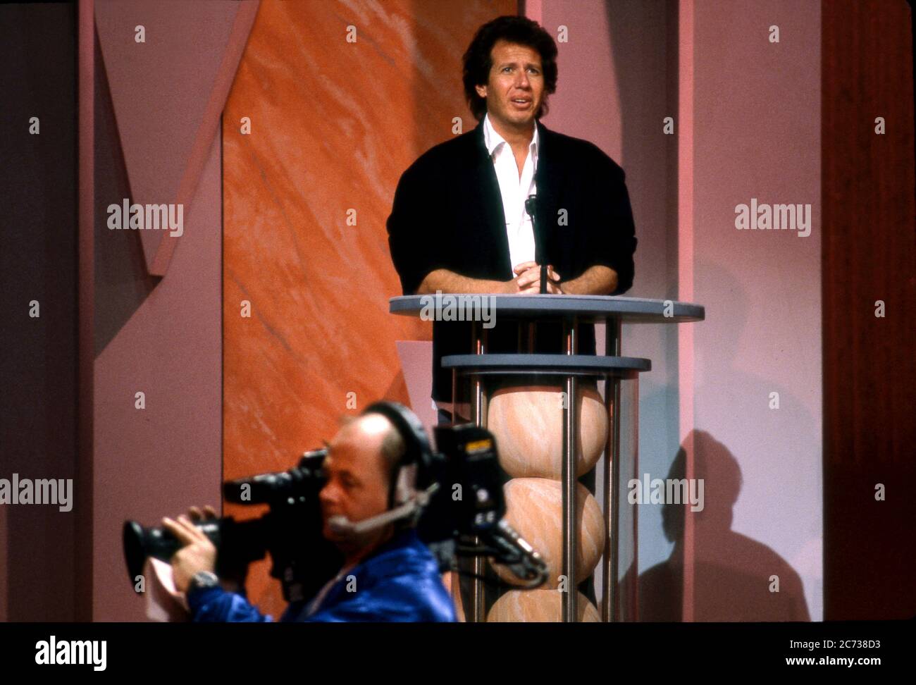 Garry Shandling à la répétition de la cérémonie des Ace Awards vers 1987 Banque D'Images