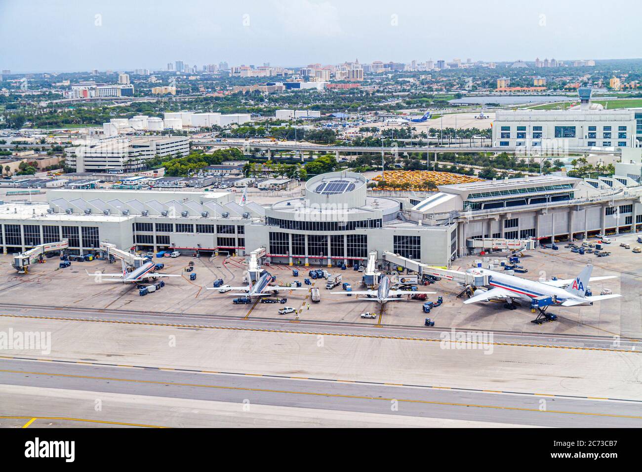 Miami Florida International Airport MIA,terminal,porte,décollage,vue aérienne,American Airlines,avion avion avion avion avion commercial avion,avion Banque D'Images