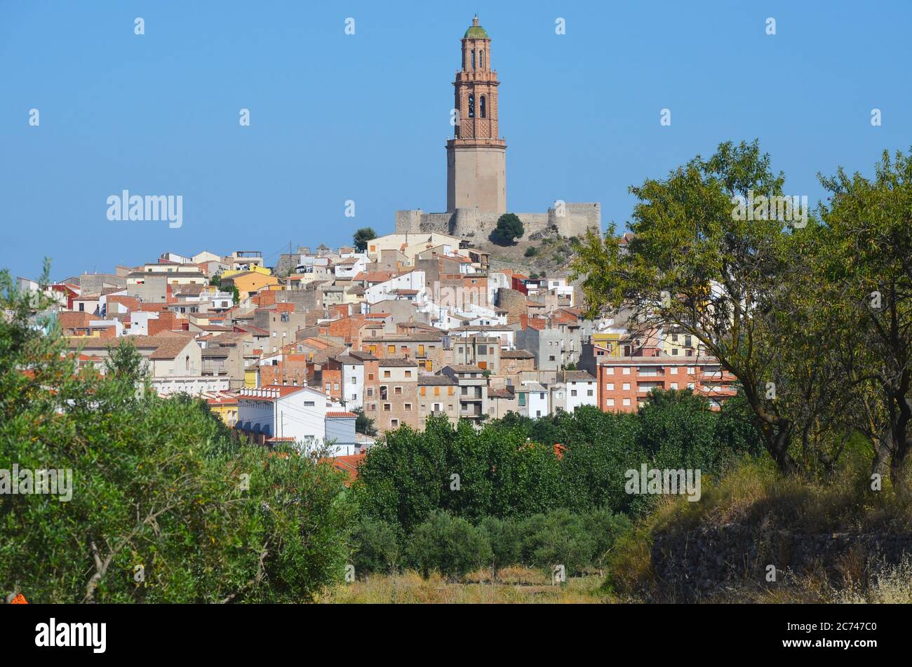 Vue panoramique sur le village perché de Jerica, province de Castellon, est de l'Espagne Banque D'Images