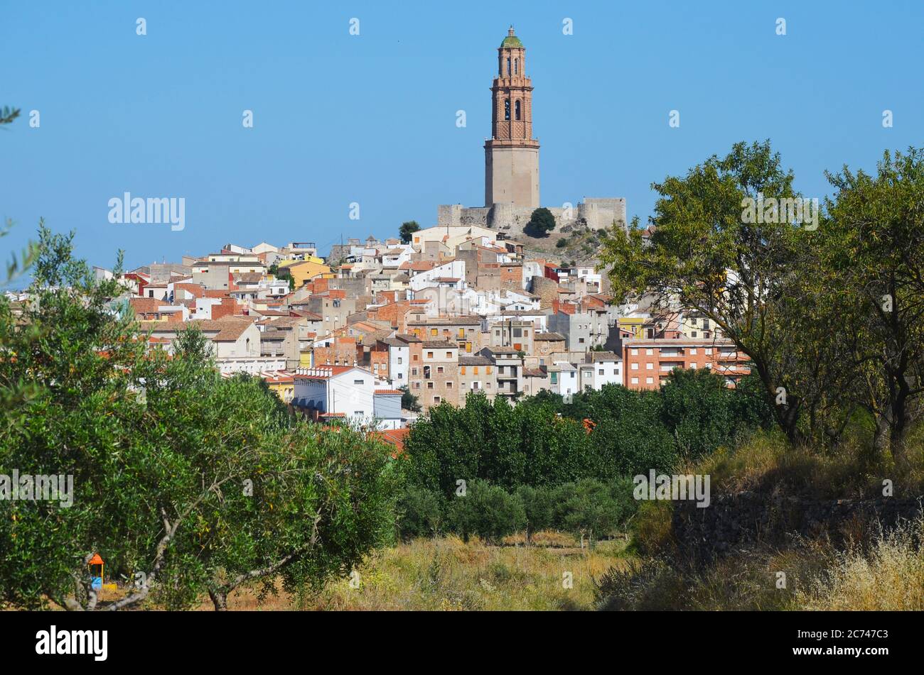 Vue panoramique sur le village perché de Jerica, province de Castellon, est de l'Espagne Banque D'Images