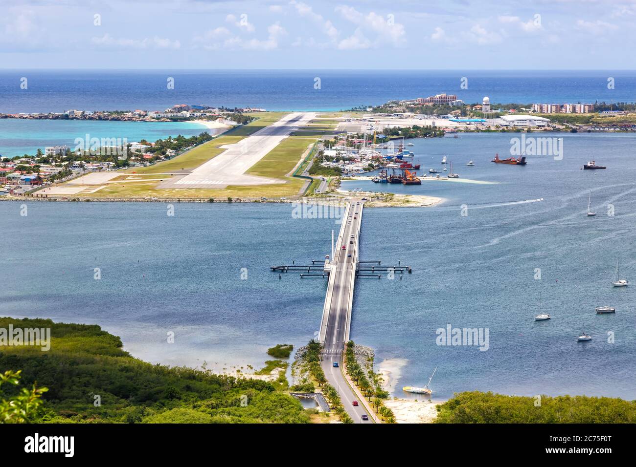 Sint Maarten - 18 septembre 2016 : vue d'ensemble de l'aéroport de Sint Maarten (SXM) dans les Caraïbes. Banque D'Images
