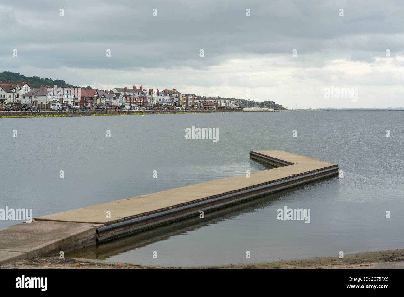 Vue sur le lac marin à West Kirby sur le Wirral, Merseyside, Royaume-Uni. Pris le 30 juin 2020. Banque D'Images