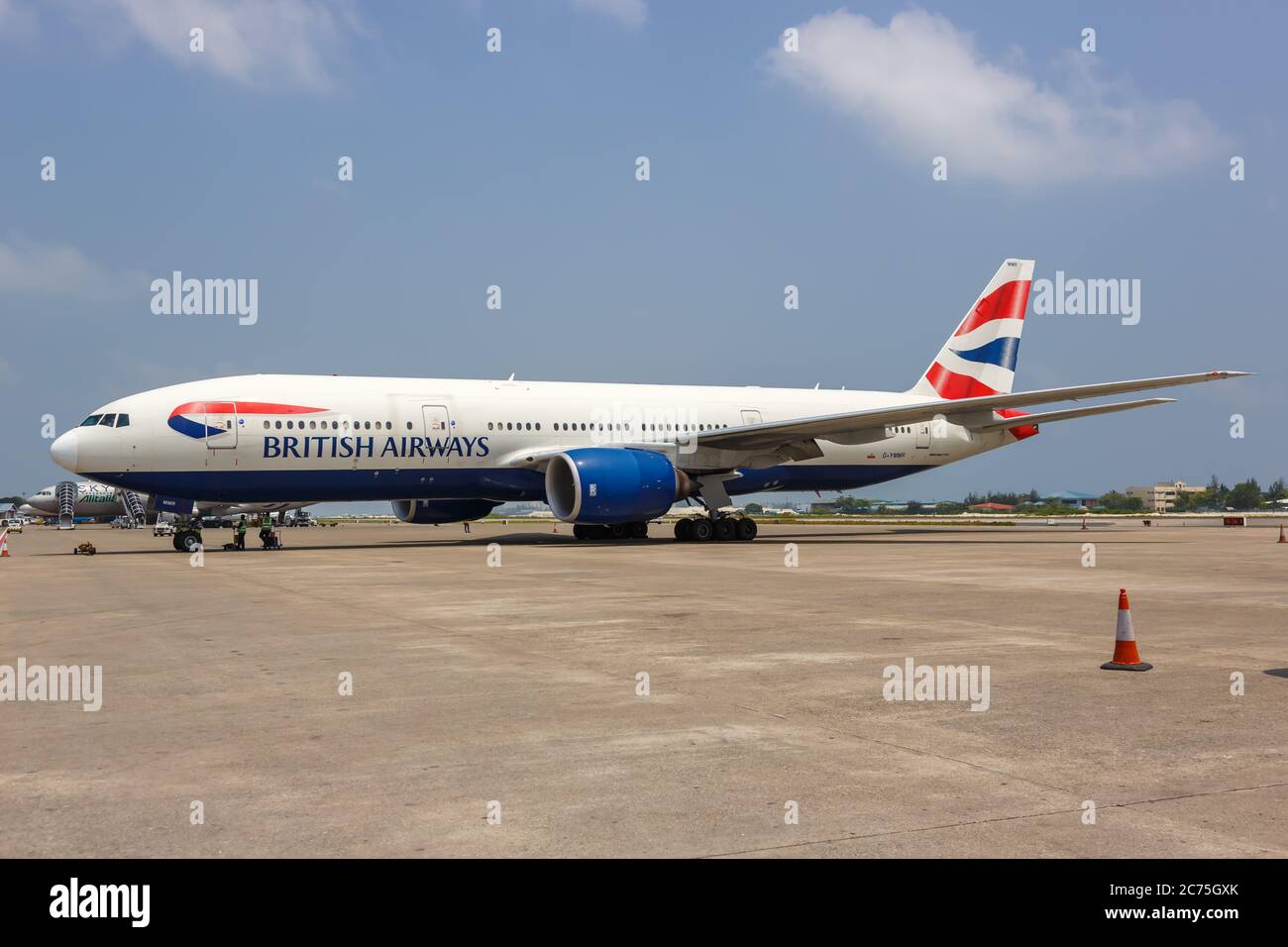 Masculin, Maldives - 17 février 2018 : avion Boeing 777-200ER de British Airways à l'aéroport de Malé (MLE) aux Maldives. Boeing est un avion américain ma Banque D'Images