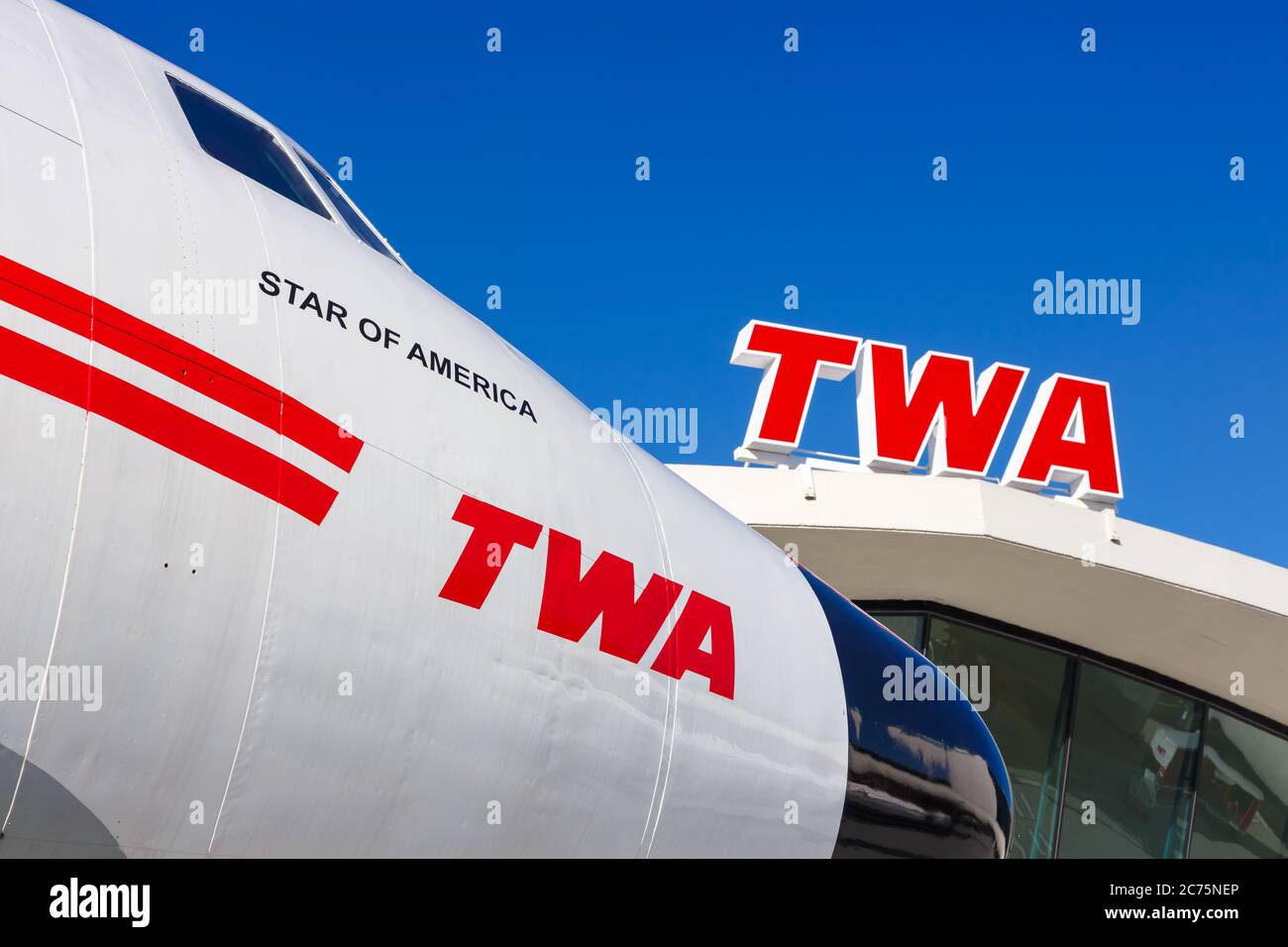 New York City, New York - 29 février 2020 : TWA Trans World Airlines Lockheed L1649A Connie Starliner à l'aéroport JFK de New York aux États-Unis Banque D'Images
