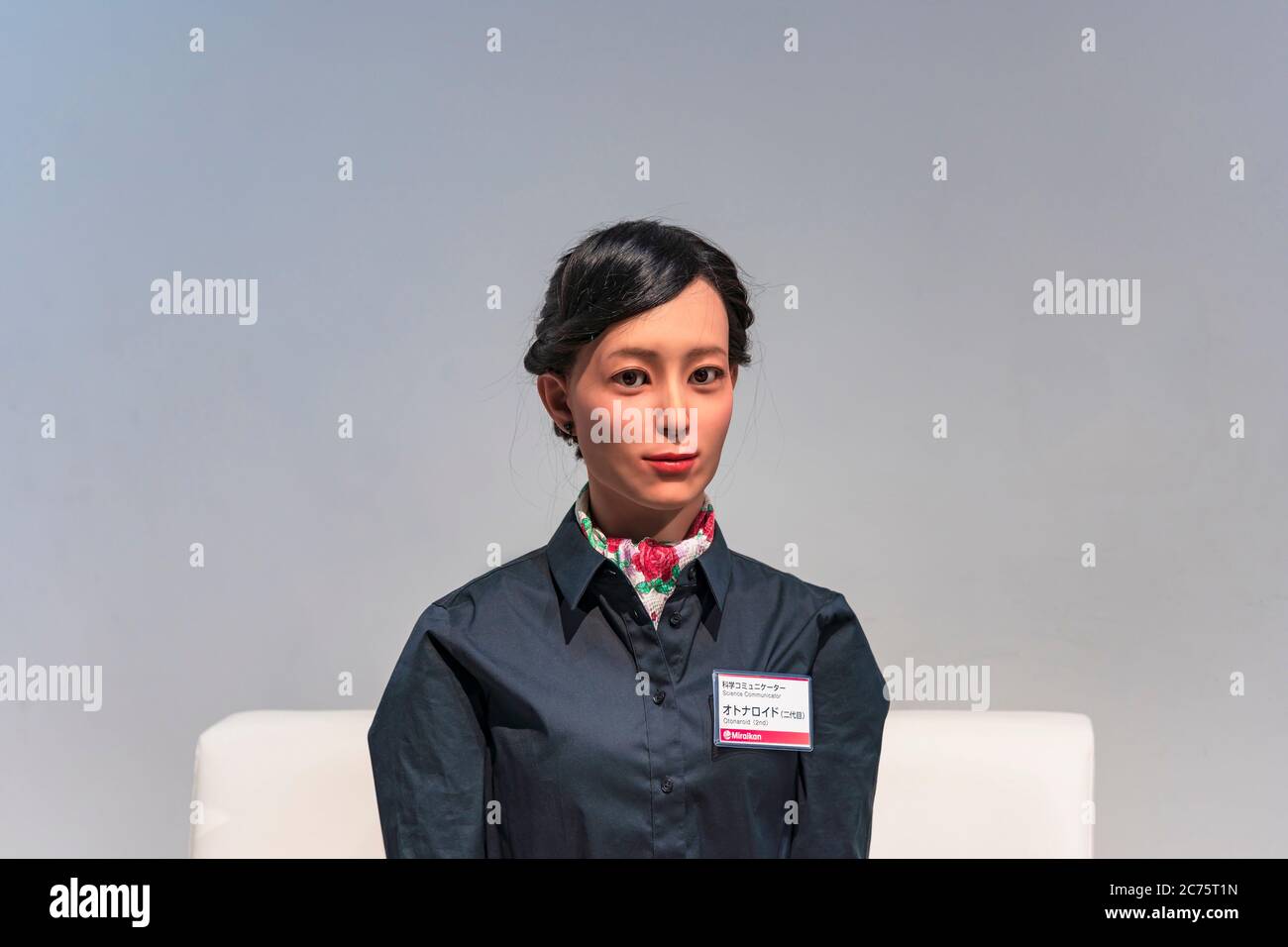 tokyo, japon - mars 01 2020: Gros plan sur un humanoïde nommé Otonaroid une femme annonceur robot engagé comme guide scientifique par le Musée national de l'Emer Banque D'Images