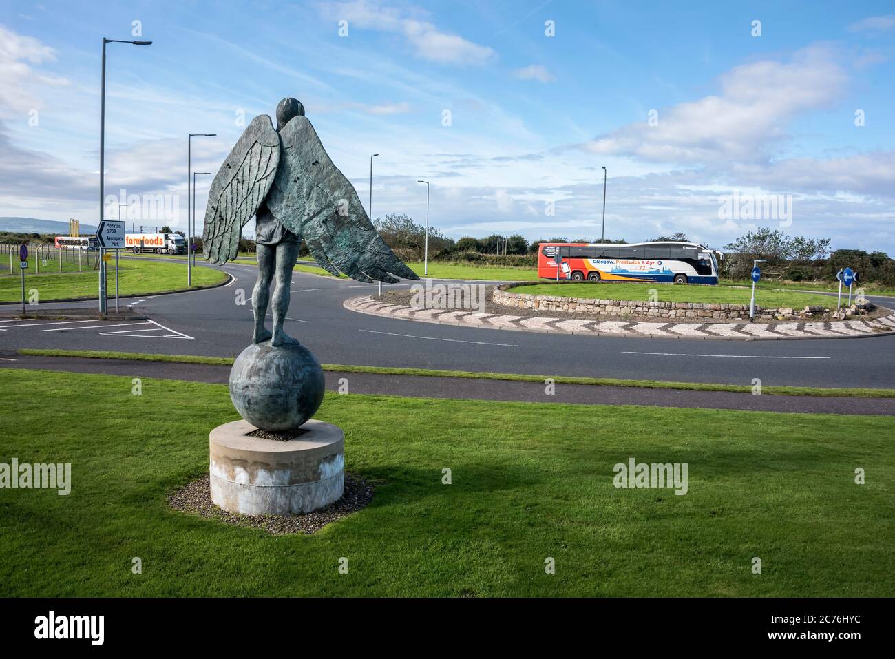 Sculpture de Monkton Icarus au parc aérospatial international de Prestwick à l'approche de l'aéroport de Prestwick Ayrshire, en Écosse Banque D'Images