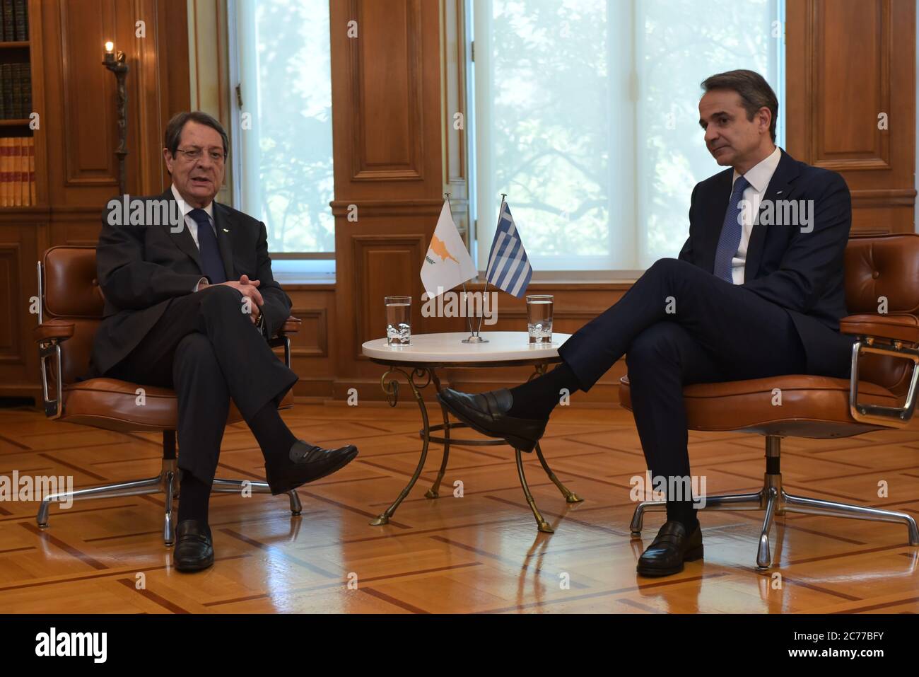 Athènes, Grèce. 14 juillet 2020. Nicos Anastasiades Président de la République de Chypre (à gauche) et le Premier ministre grec Kyriakos Mitsotakis (à droite), au cours de leur réunion. (Photo par Dimitrios Karvountzis/Pacific Press) crédit: Pacific Press Agency/Alay Live News Banque D'Images