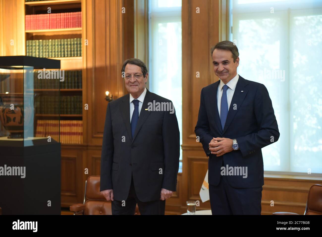 Athènes, Grèce. 14 juillet 2020. Nicos Anastasiades Président de la République de Chypre (à gauche) et le Premier ministre grec Kyriakos Mitsotakis (à droite), au cours de leur réunion. (Photo par Dimitrios Karvountzis/Pacific Press) crédit: Pacific Press Agency/Alay Live News Banque D'Images