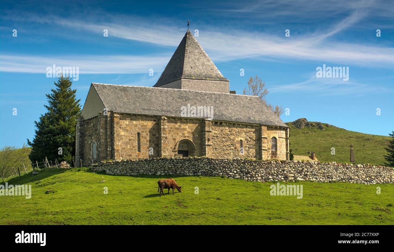 Église Saint-Alyre-ès-montagne, Puy de Dôme, massif du Cezallier, Auvergne-Rhône-Alpes, France Banque D'Images