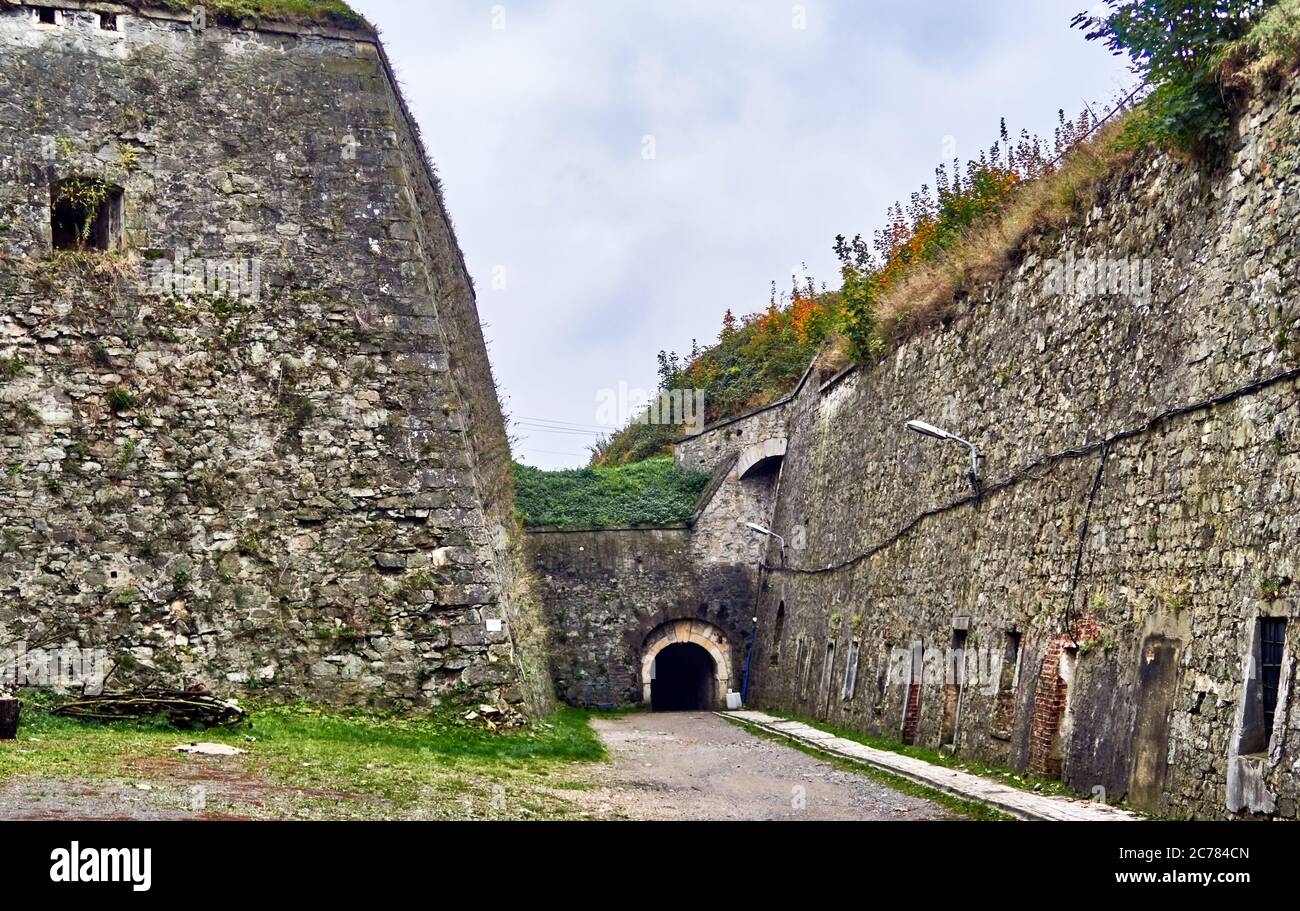 Pologne. La forteresse de Klodzko est un complexe de fortification unique de la Voïvodeship de Silésie inférieure dans le sud-ouest de la Pologne. La forteresse était autrefois l'un des plus grands bastions de la Silésie prussienne, en 1960, elle a été inscrite dans le registre des monuments historiques. Banque D'Images