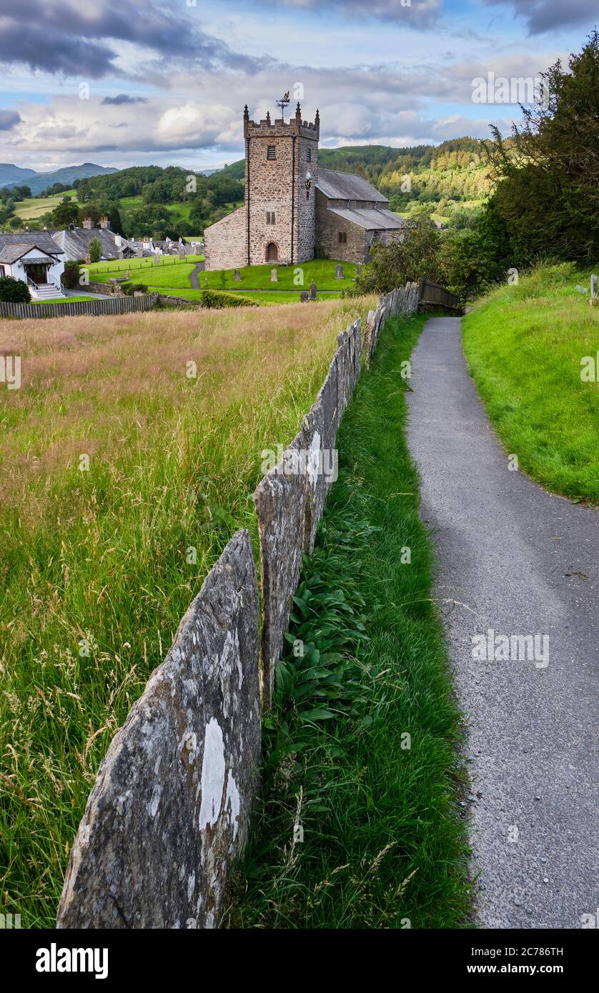 Chemin vers St Michaels et tous les Anges, Hawkshead, Lake District, Cumbria Banque D'Images