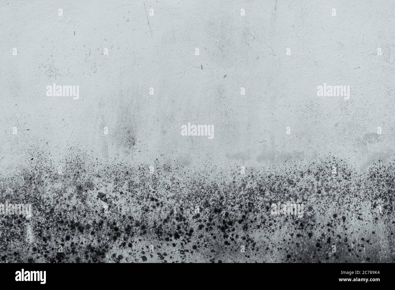 Fond noir et blanc de texture de mur en béton ancien. Contexte pour mort, triste, désespéré, latent, chagrin, et désespoir cpncept. Mur de ciment blanc sale Banque D'Images