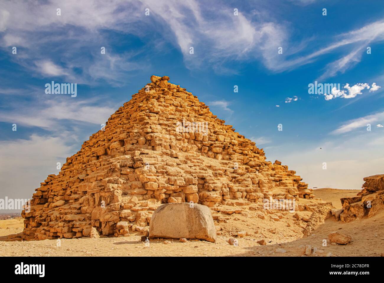 Ancienne Pyramide de Mycerinus, Menkaur à Gizeh, Égypte. Banque D'Images
